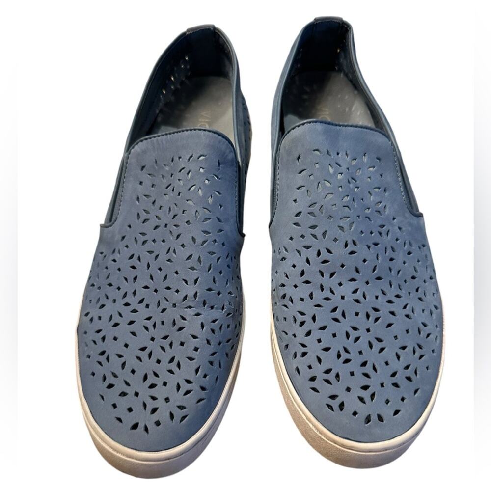 Vionic Women’s Size 10 Blue Nubuck Leather Slip On Sneakers - Picture 2 of 7